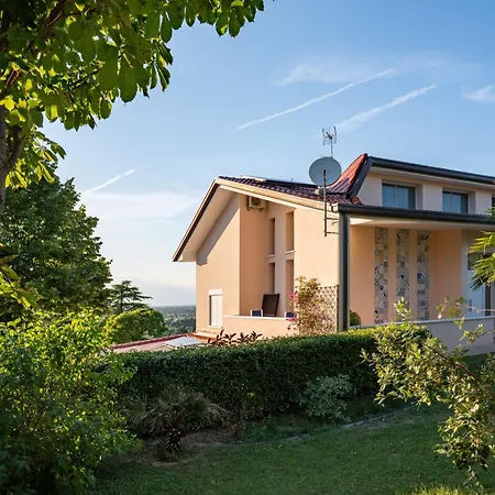 Bed & Breakfast Dell' Artista - Anna Santarcangelo di Romagna