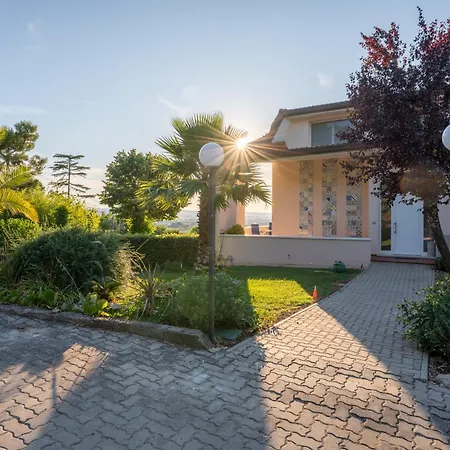 Dell' Artista - Anna Bed & Breakfast 3*